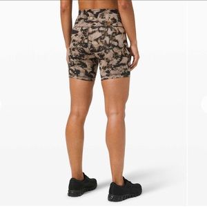 Lululemon Wonder Train Short